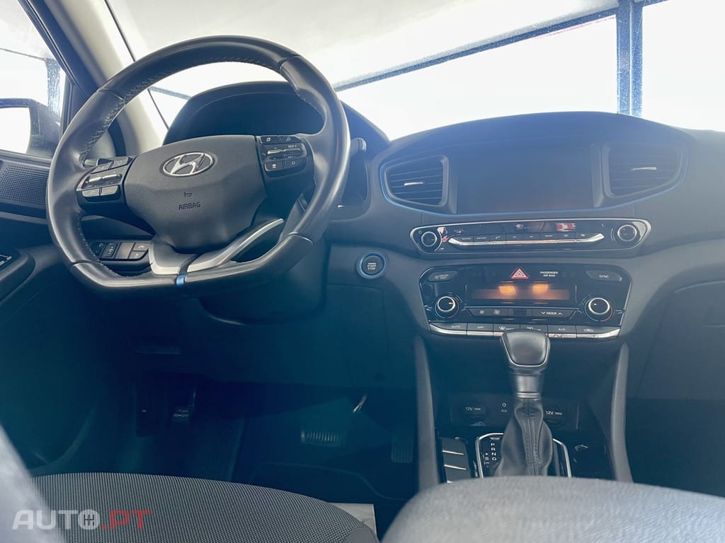 Hyundai Ioniq 1.6 GDI HEV Hybrid Tech