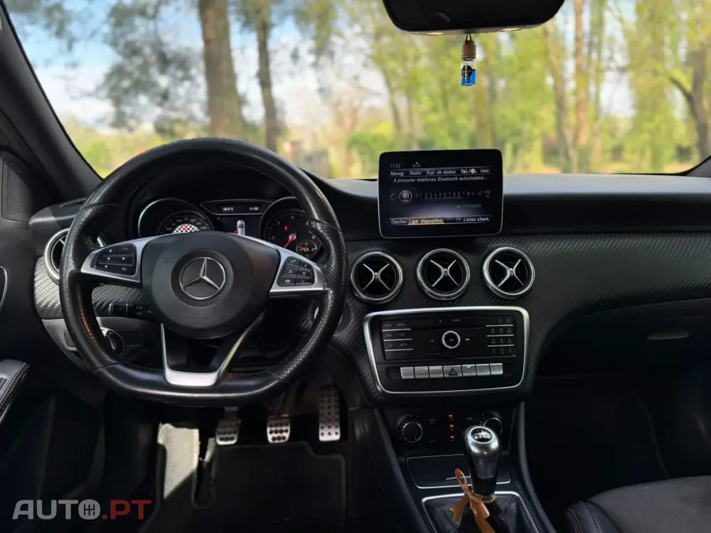 Mercedes-Benz A 180 d AMG Line