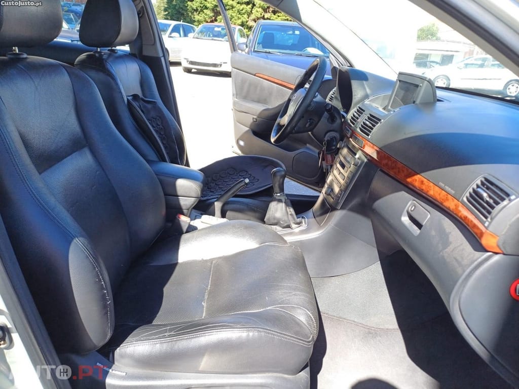 Toyota Avensis LB 2.0 D-4D Sol