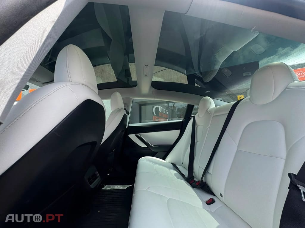 Tesla Model 3 Standard Range Plus RWD