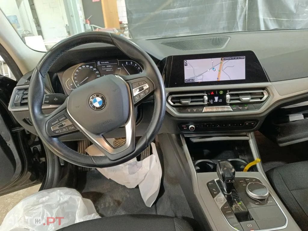 BMW 330 e Touring Corporate Edition Auto