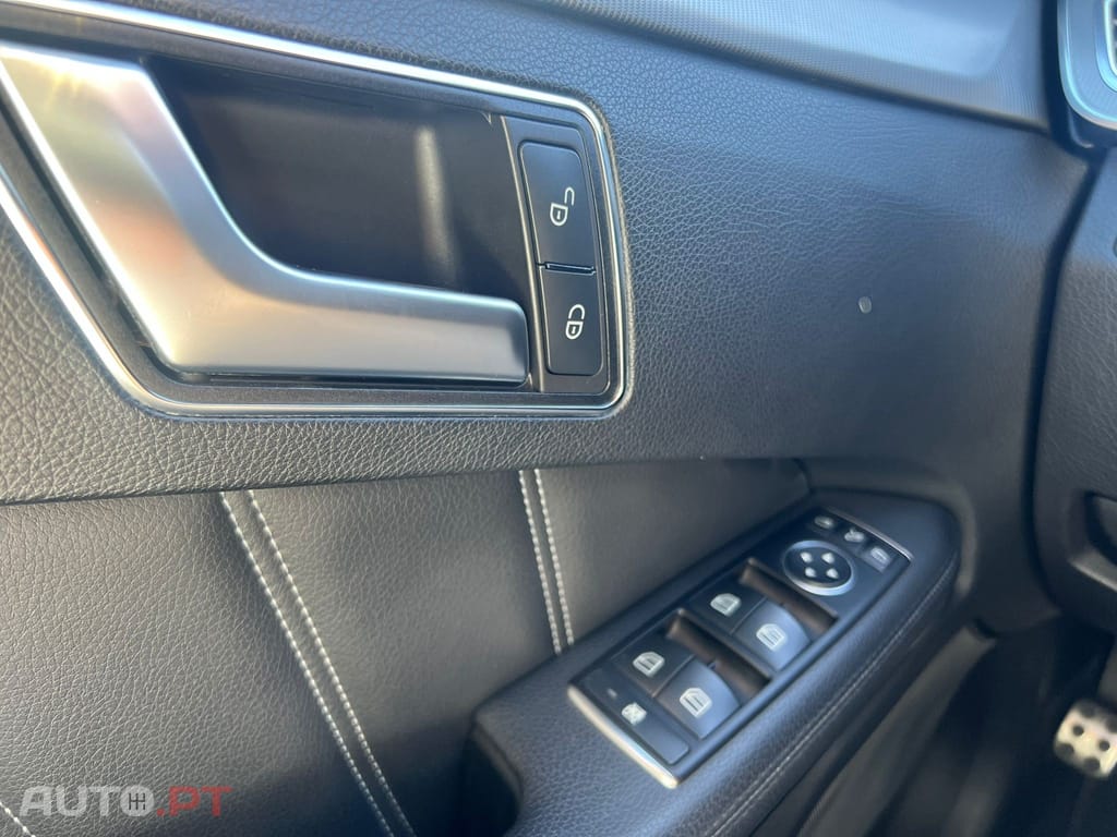 Mercedes-Benz E 300 BlueTEC Hybrid Avantgarde