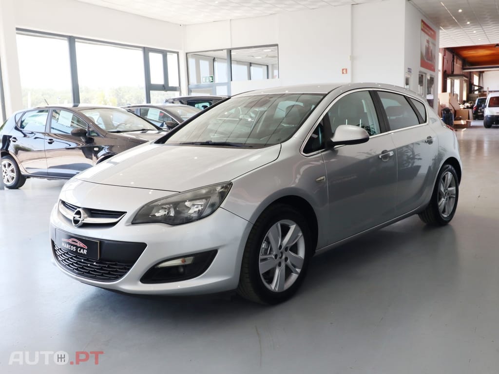 Opel Astra 1.6 CDTi Cosmo S/S J18