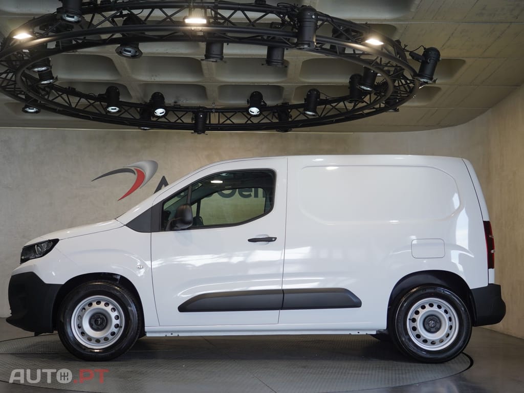 Peugeot E-Partner 50 kWh M Standard