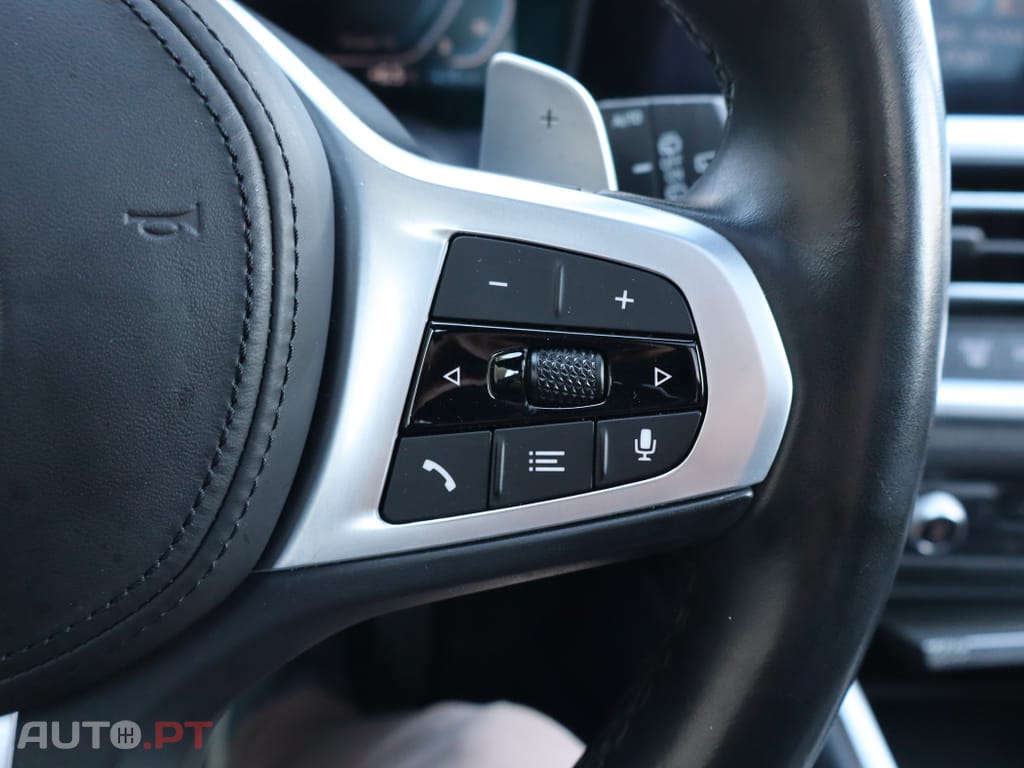 BMW 330 e Touring Pack M Auto.