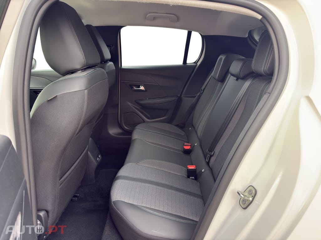 Peugeot E-208 50 kWh Allure