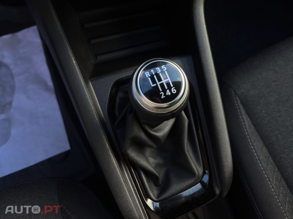 Renault Clio TCe 100 BUSINESS EDITION