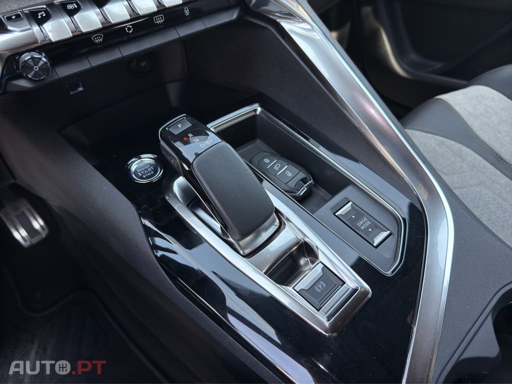 Peugeot 3008 1.6 Hybrid GT Line e-EAT8