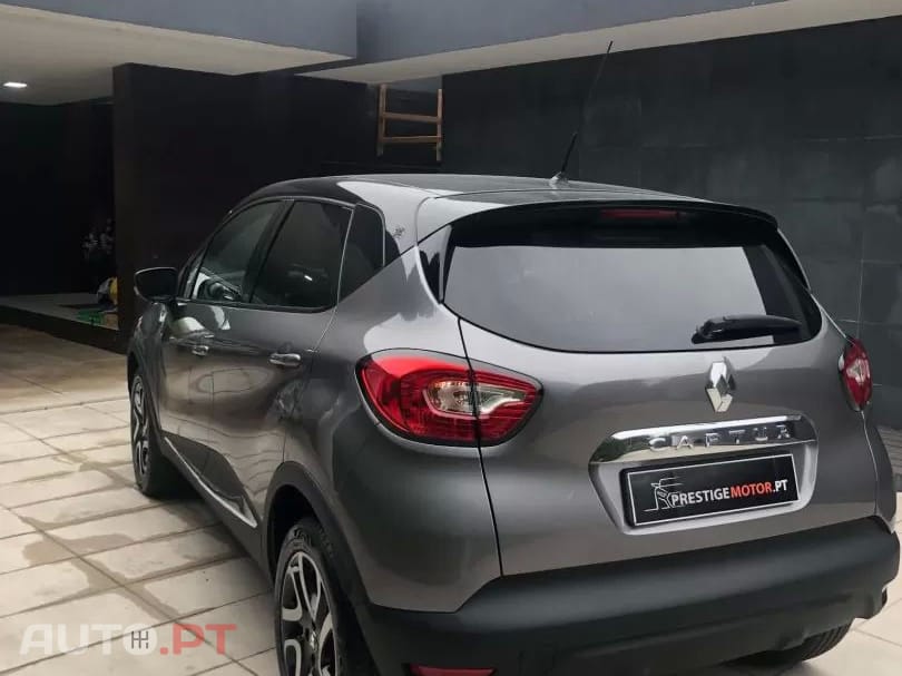 Renault Captur 0.9 TCE — fotografia 4
