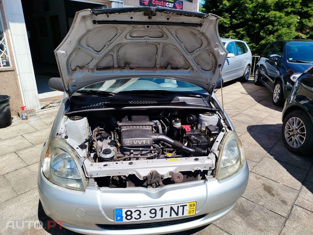 Toyota Yaris 1.0 Base