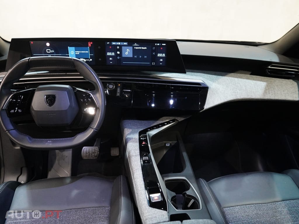 Peugeot 3008 1.2 Hybrid Allure e-DCS6