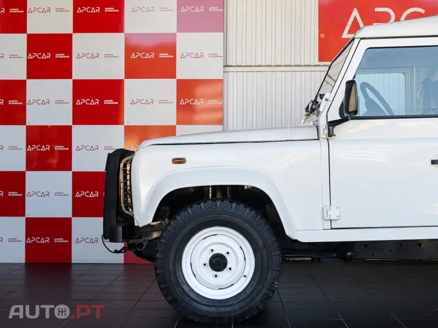 Land Rover Defender 90 2.5 Td5 E