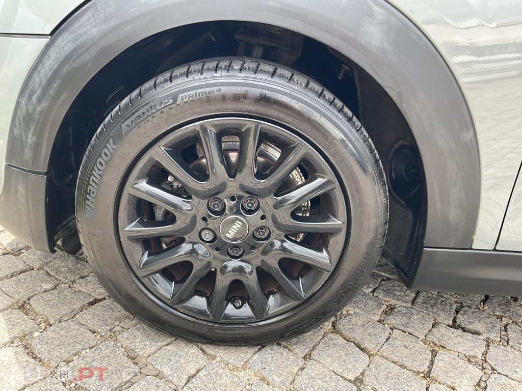 MINI Cooper Cooper D
