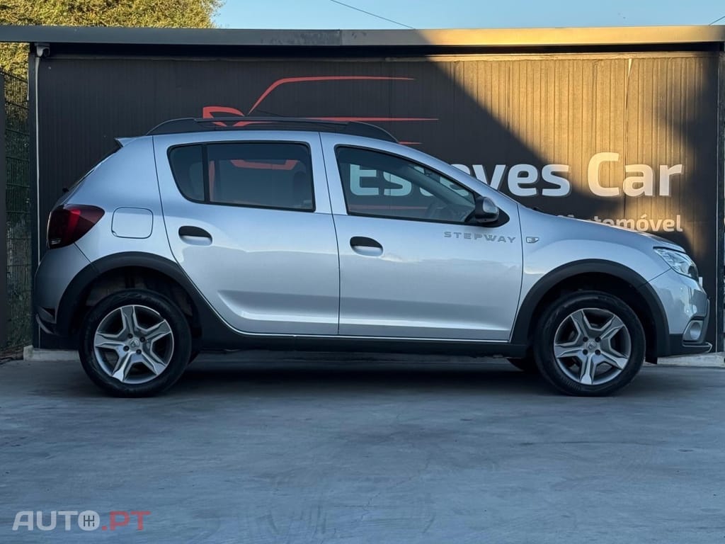 Dacia Sandero 1.5 dCi Stepway — fotografia 4