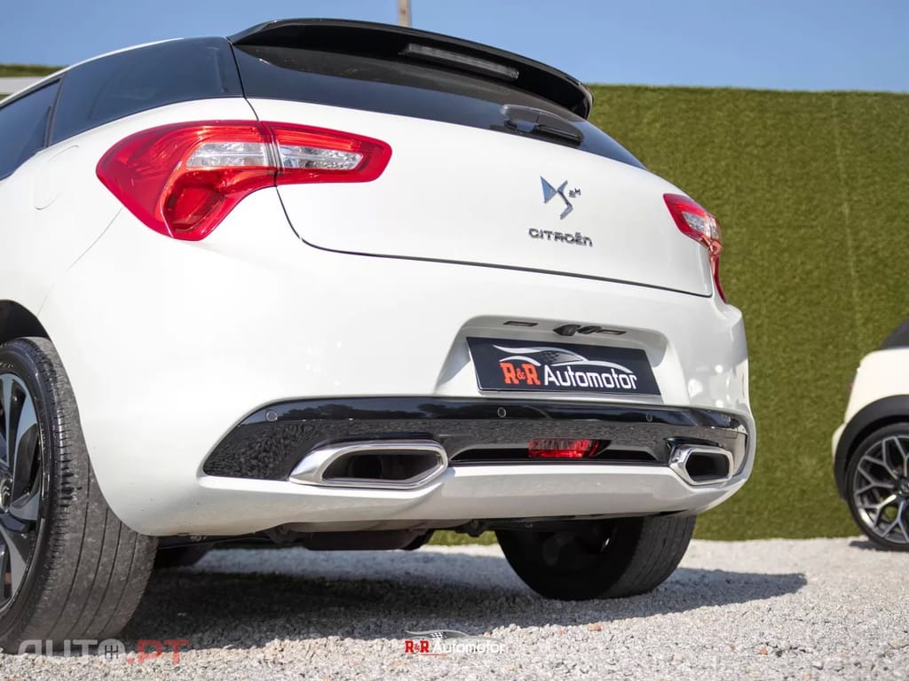 Citroën DS5 2.0 HDi Hybrid4 Sport Chic CMP6 — fotografia 9