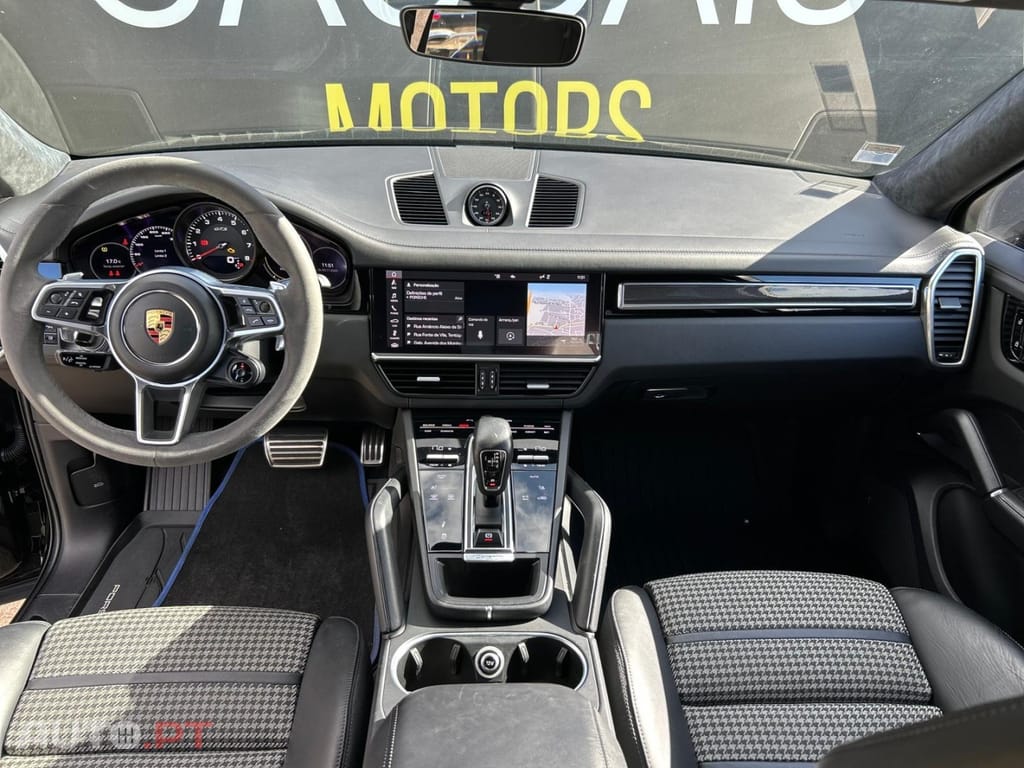Porsche Cayenne GTS