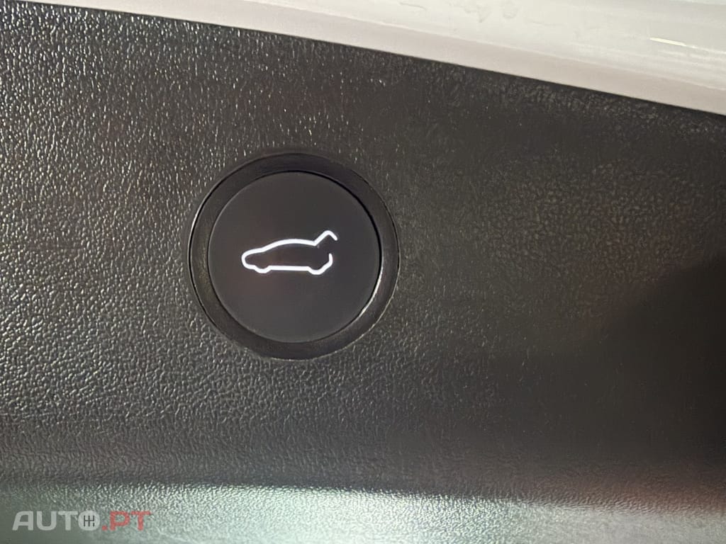 Tesla Model 3 Tração Traseira
