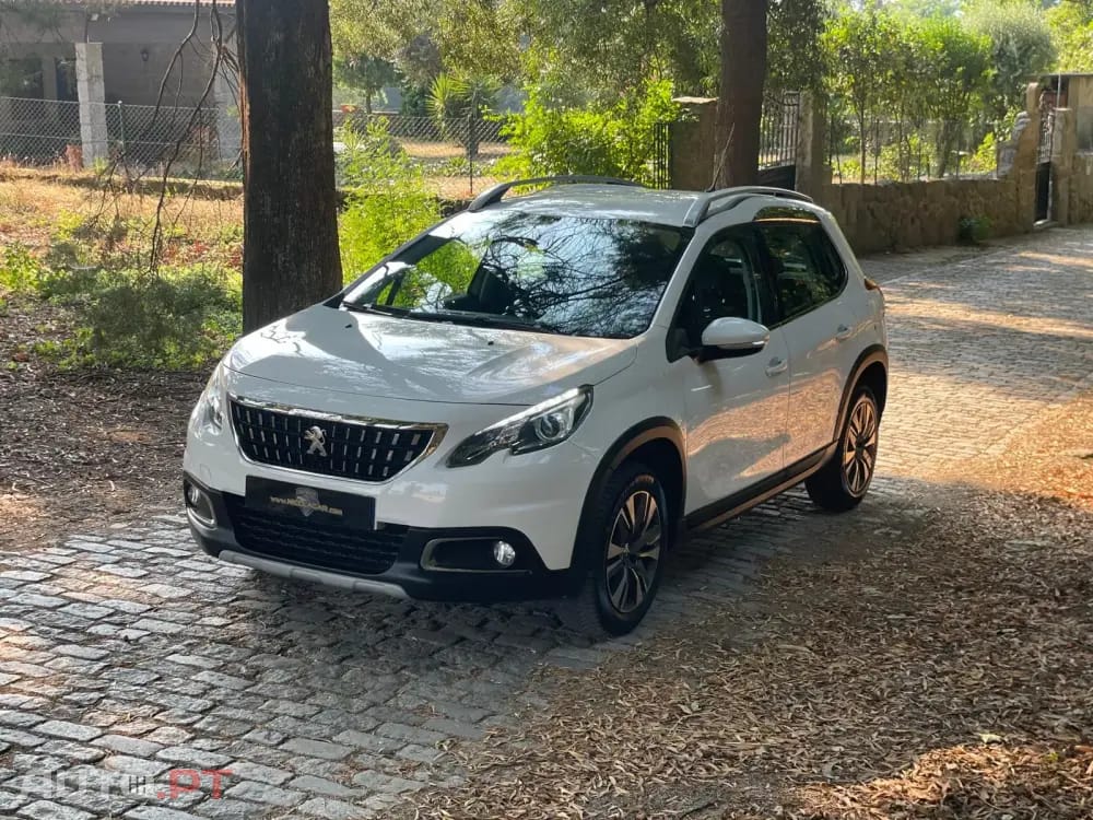 Peugeot 2008 1.2 PureTech Allure