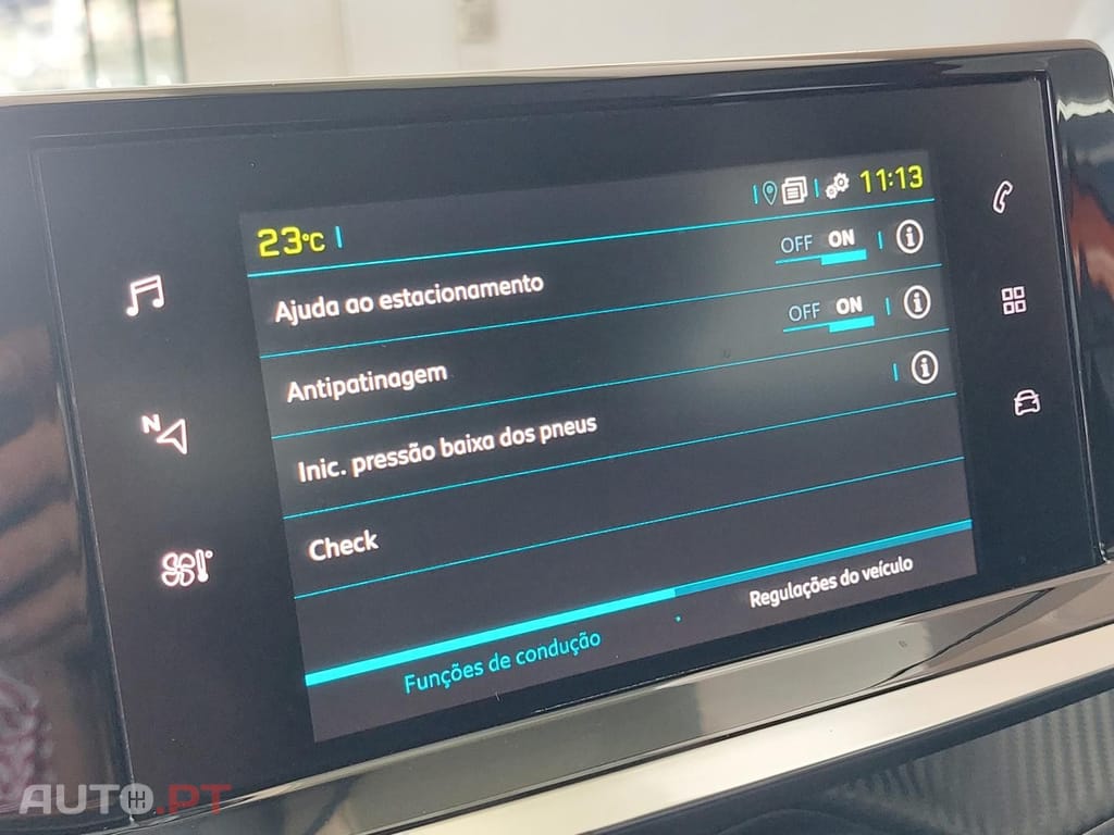 Peugeot E-2008 50 kWh Active Pack