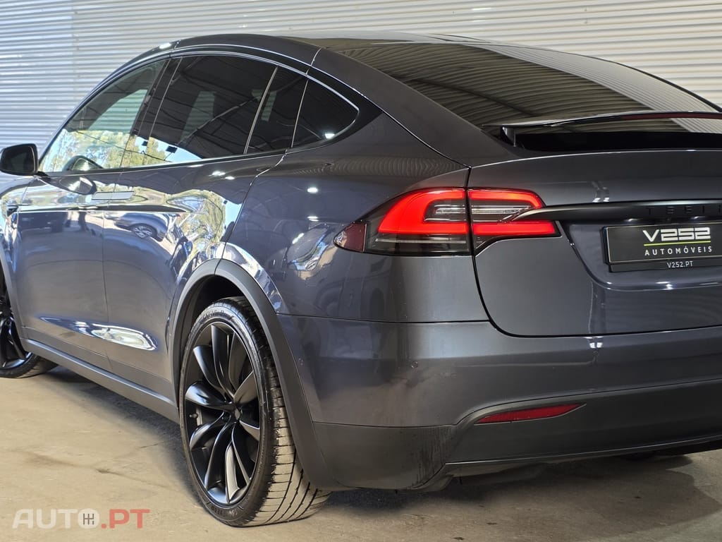 Tesla Model X Performance Ludicrous