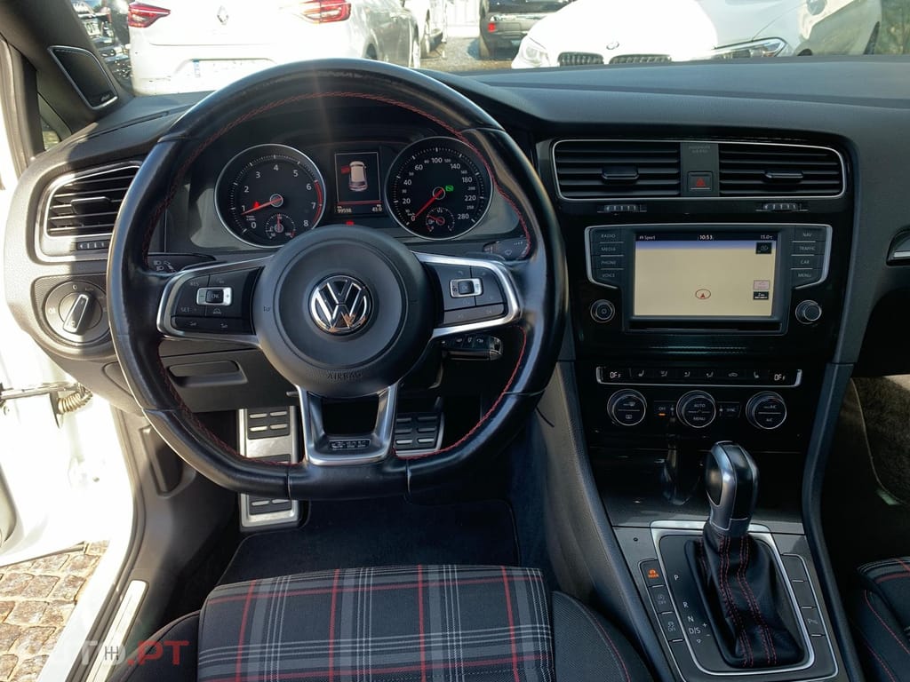 Volkswagen Golf 2.0 TSi GTi DSG Performance