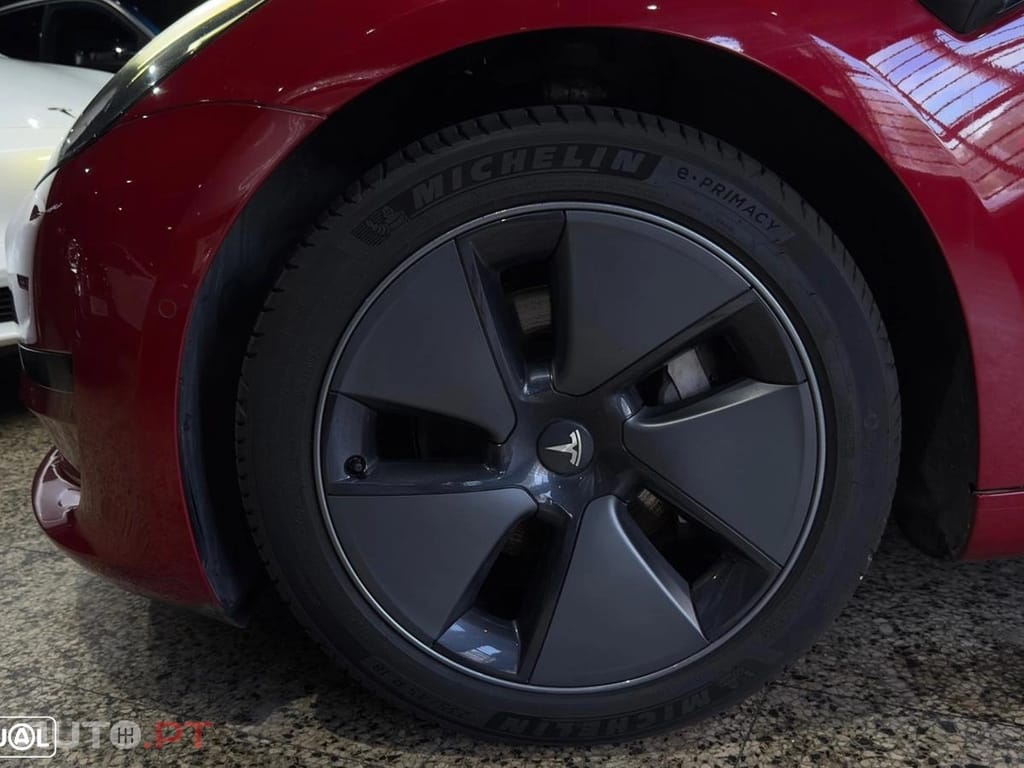 Tesla Model 3 Standard Range Plus RWD