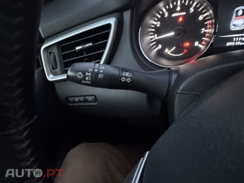 Nissan Qashqai 1.2 DIG-T Tekna Pele