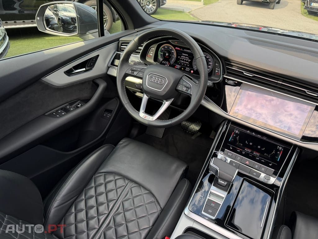 Audi Q7 60 TFSIe quattro S line Tiptronic