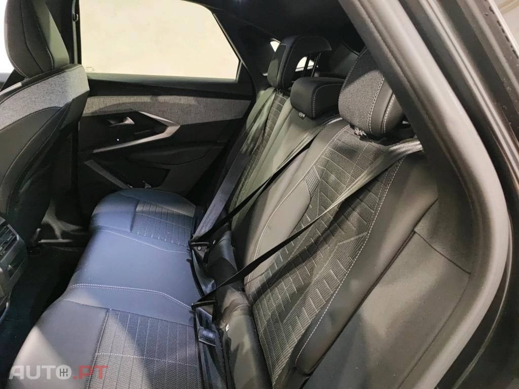 Peugeot E-3008 73 kWh Allure