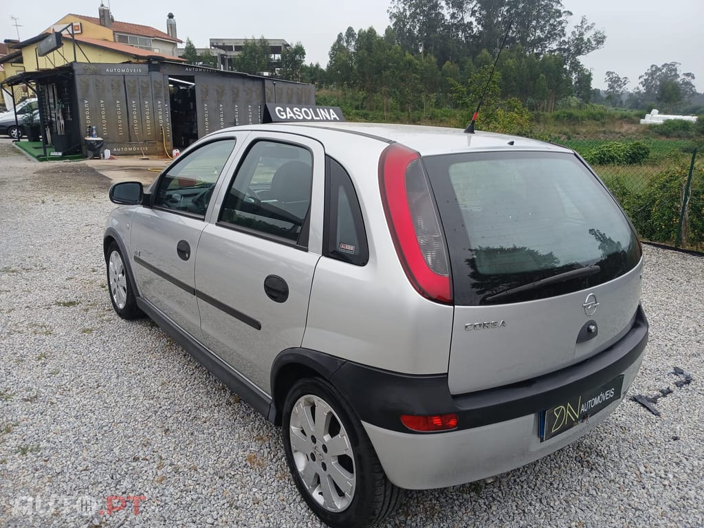 Opel Corsa 1.2 16V