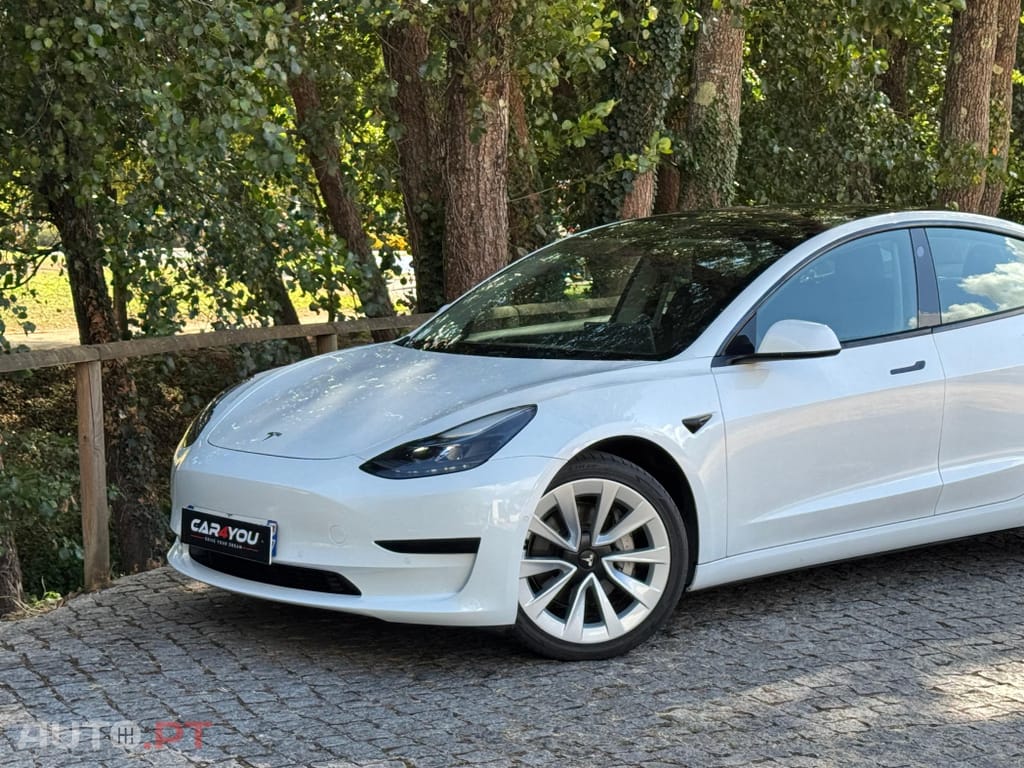 Tesla Model 3 Standard Range Plus RWD