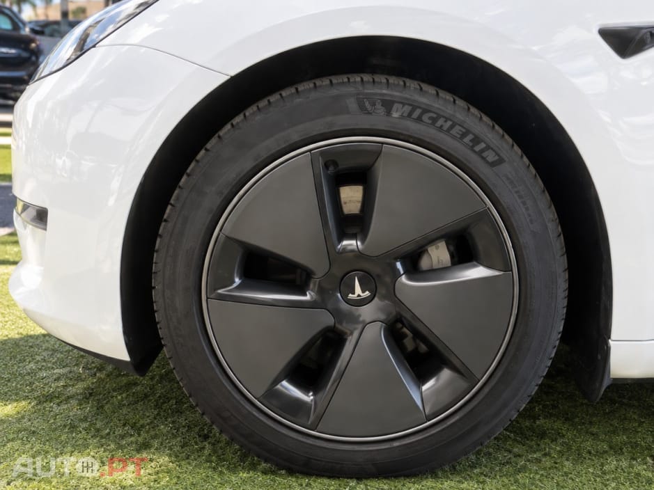 Tesla Model Y Long Range Tração Integral