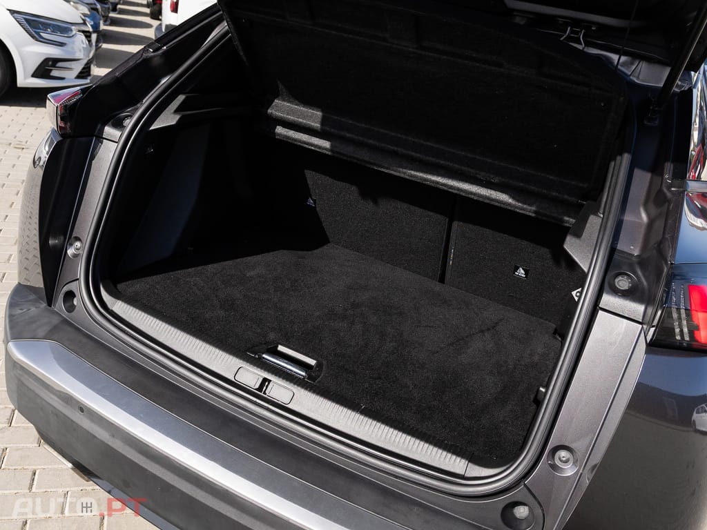 Peugeot 2008 1.2 PureTech Allure EAT8