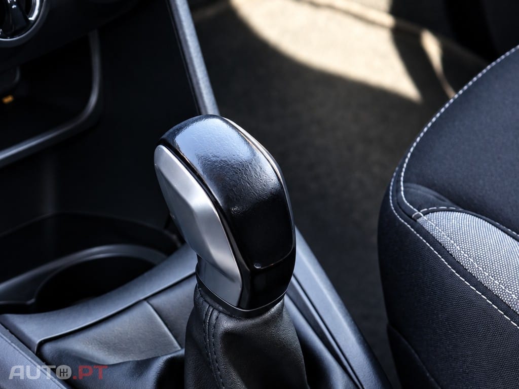 Peugeot 208 STYLE BLUE HDI
