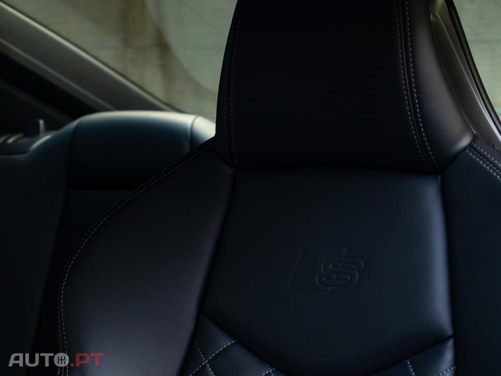 Audi TTS 2.0 TFSi quattro S Tronic