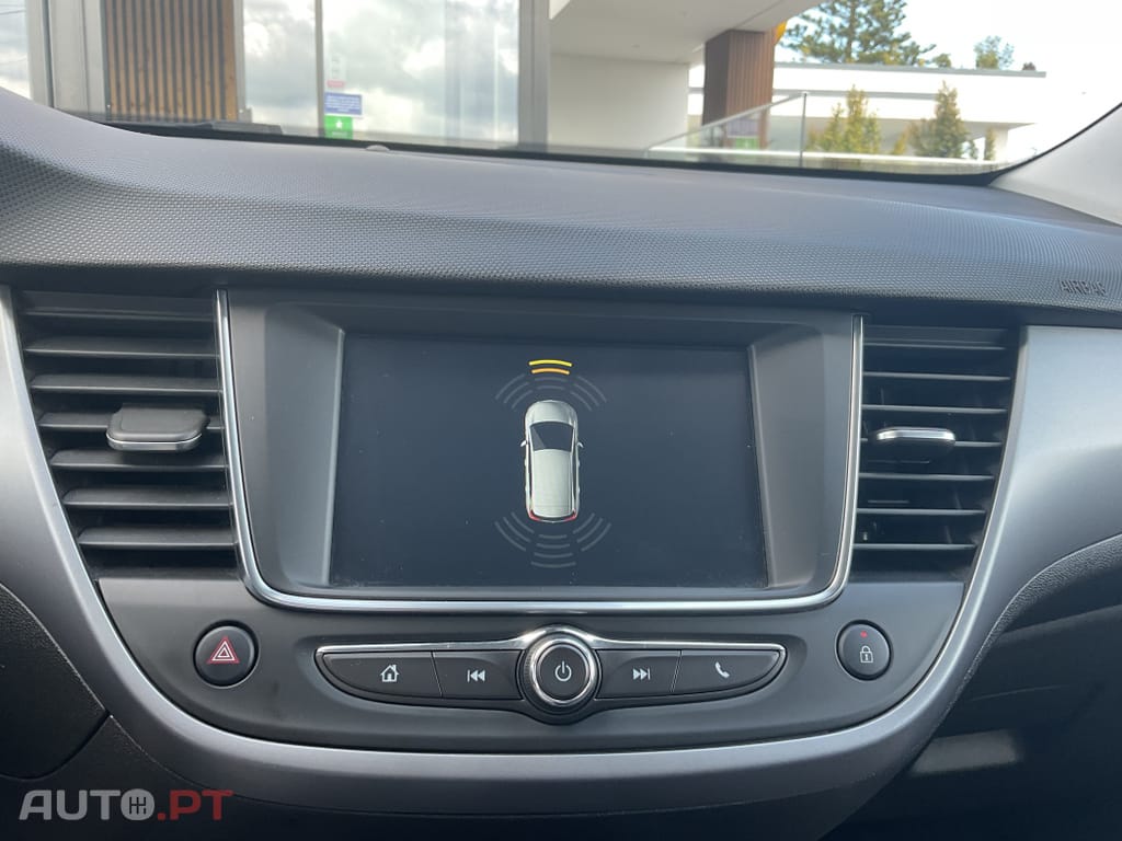 Opel Crossland X 1.2 Business Edition