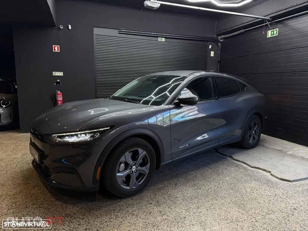 Ford Mustang Mach-E Standard