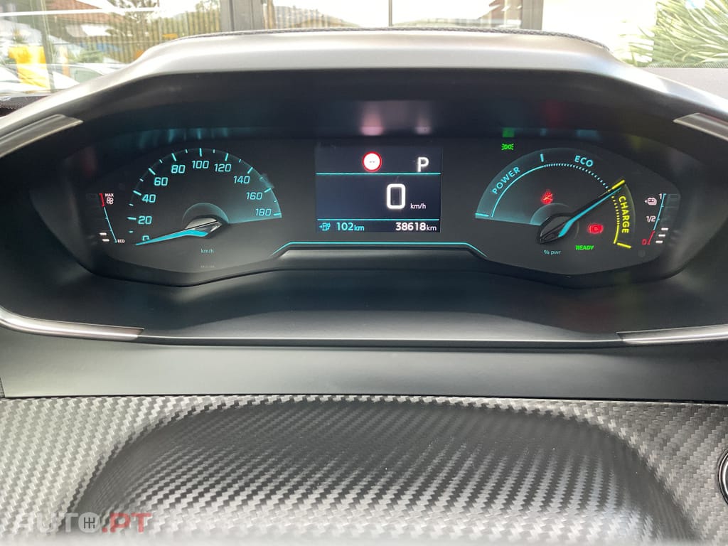 Peugeot E-2008 50 kWh Allure