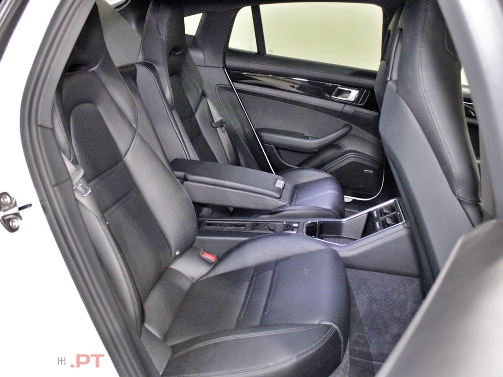 Porsche Panamera 4 E-Hybrid