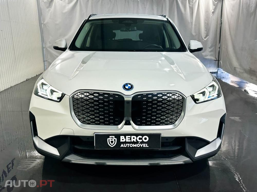 BMW iX1 xDrive30