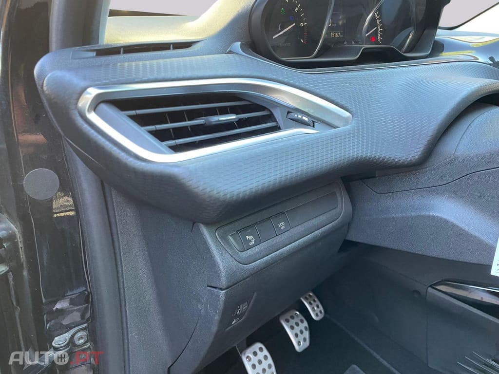 Peugeot 2008 1.2 e-THP GT Line