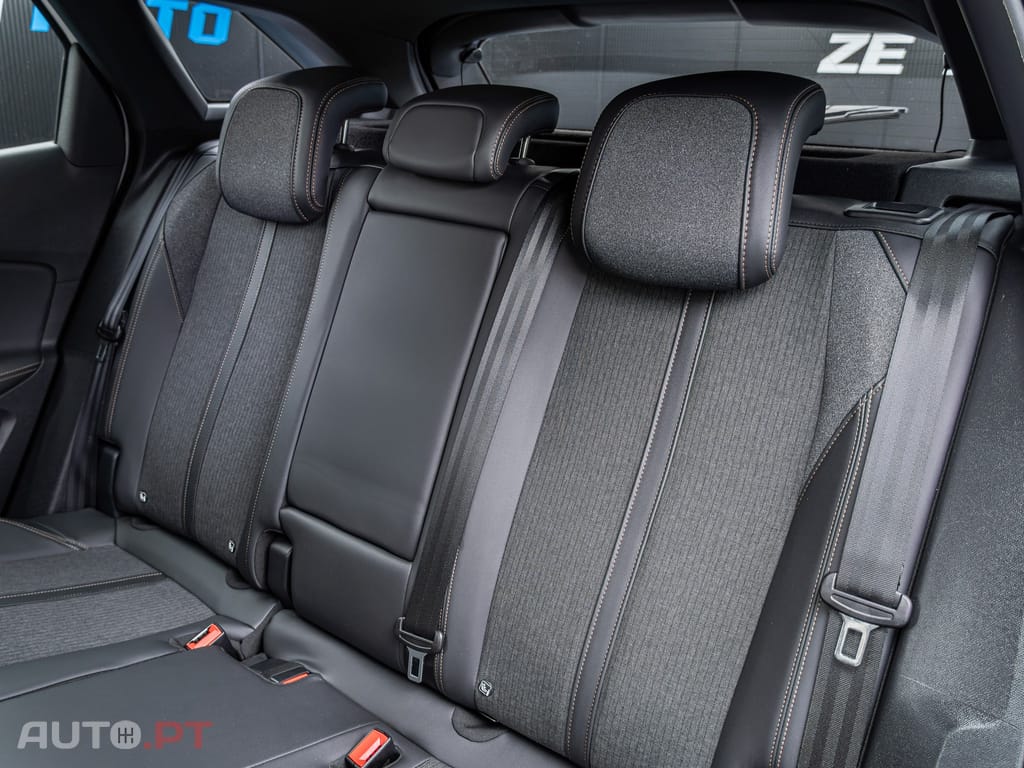 Peugeot 3008 1.5 BlueHDi GT Line EAT8