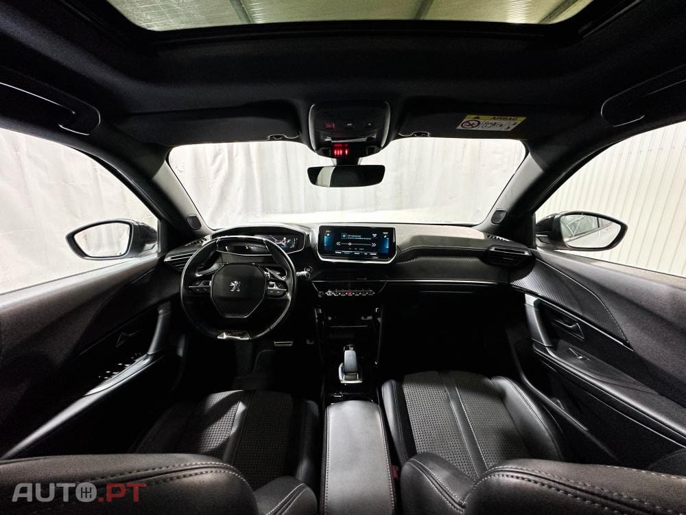 Peugeot E-2008 50 kWh GT Pack