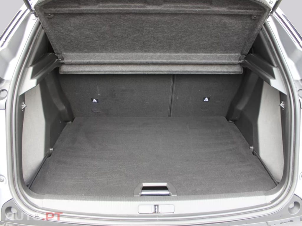 Peugeot E-2008 GT I.V.A DEDUTIVEL