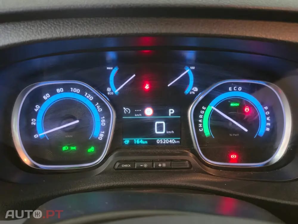 Citroen e-Jumpy Longa (50-kWh)