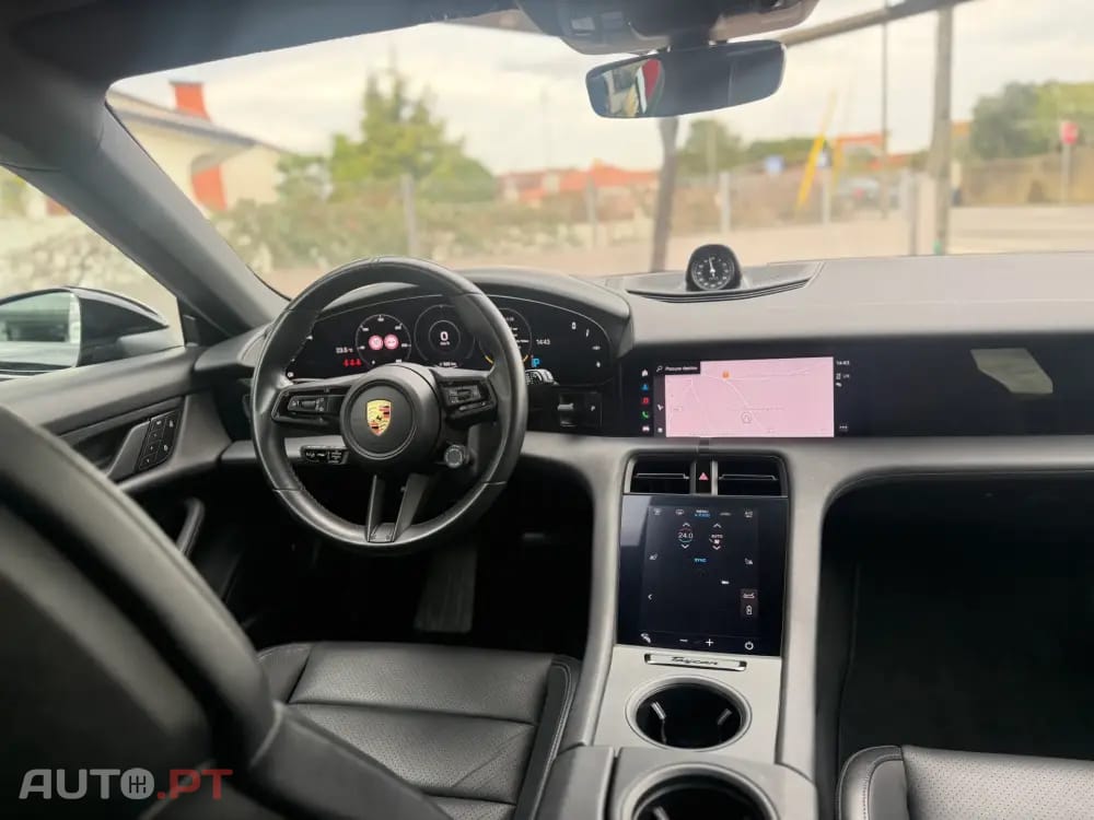 Porsche Taycan ST 4S