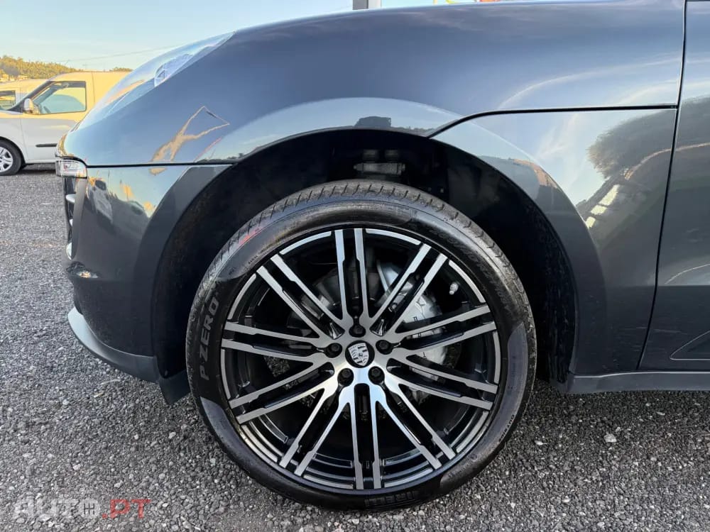 Porsche Macan S