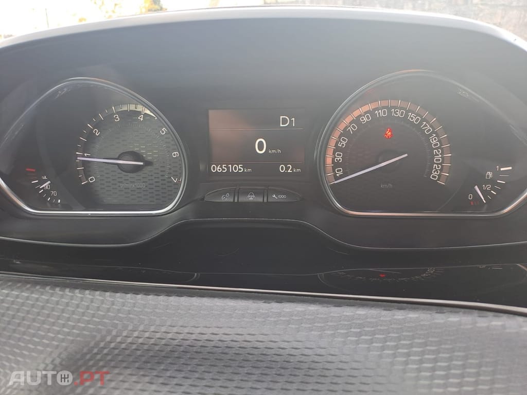 Peugeot 2008 1.2 PureTech GT Line EAT8