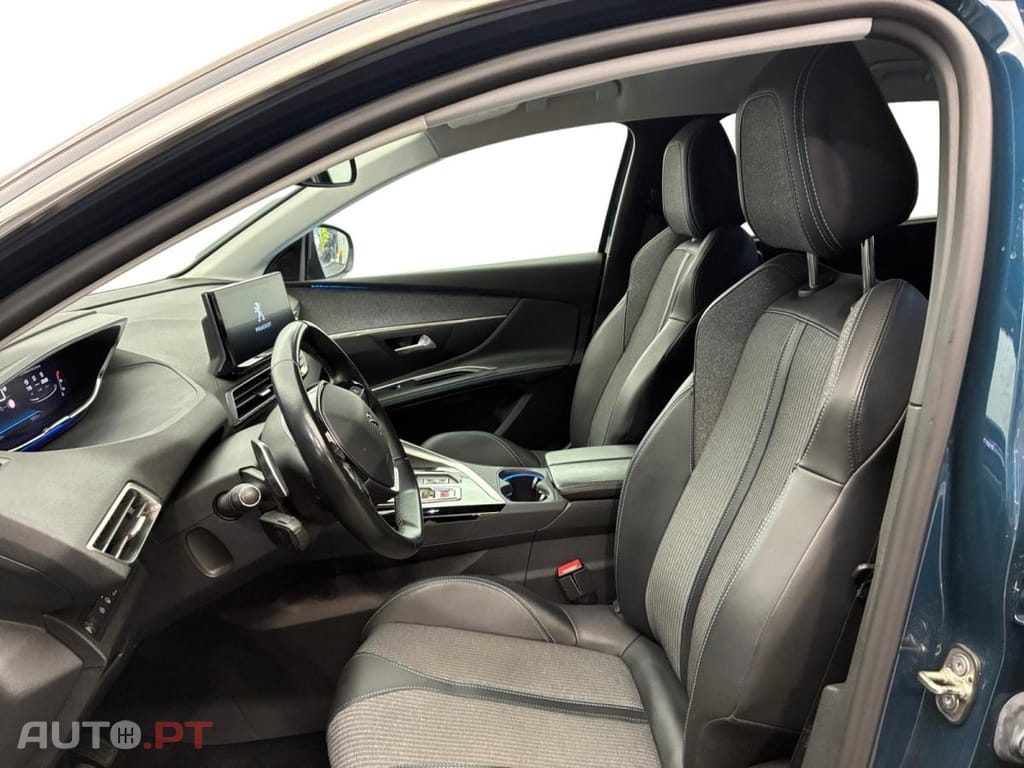Peugeot 5008 1.5 BlueHDi Allure Pack EAT8