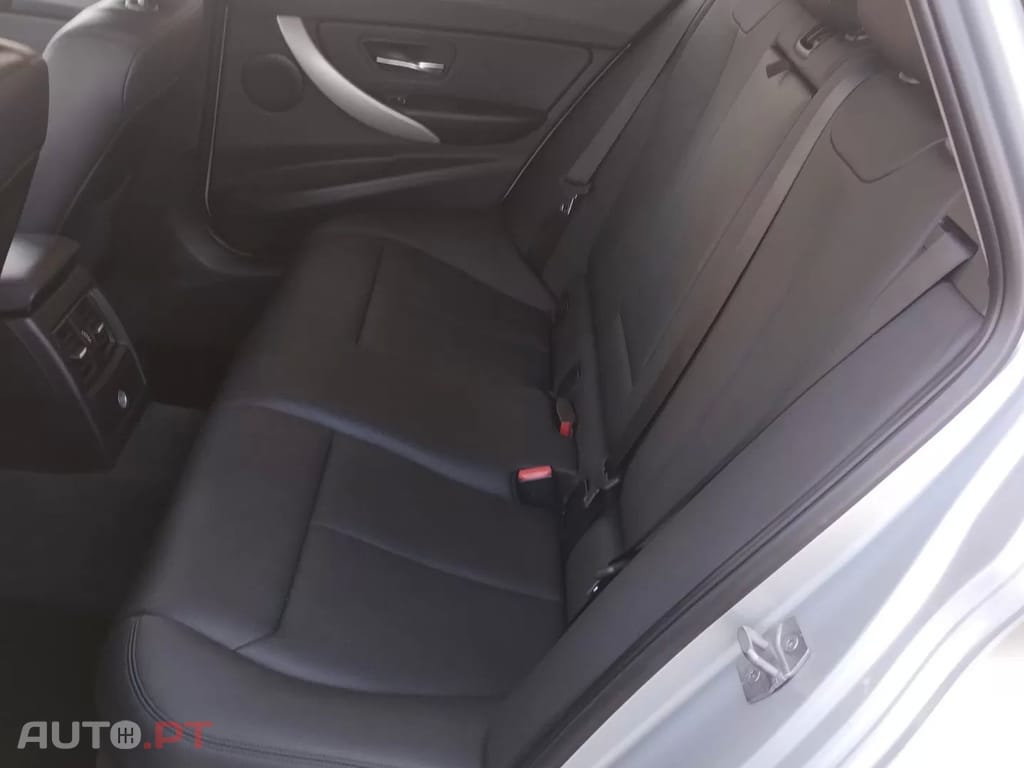 BMW 320 d Touring EfficientDynamics Line Luxury